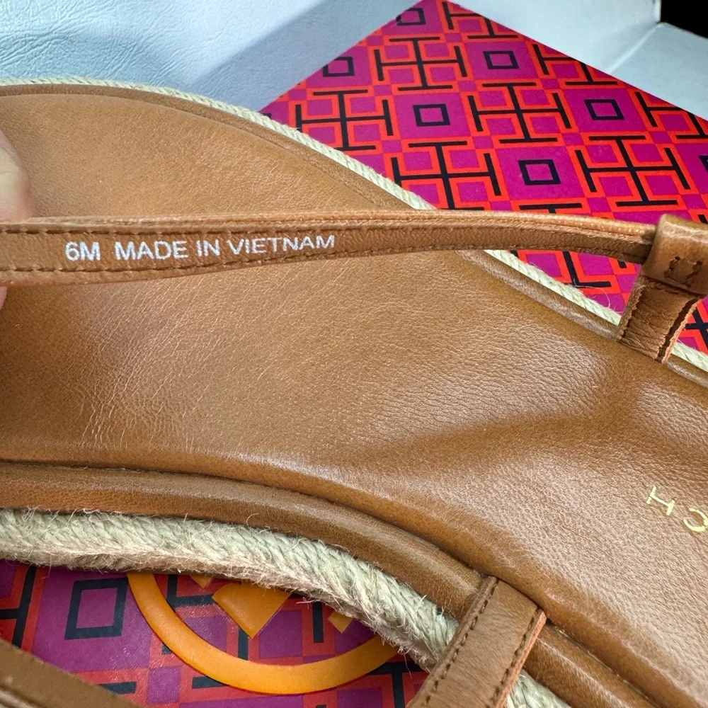 TORY BURCH Delicate Logo Thong - T-Bar Sandals casual outdoor summer vacation